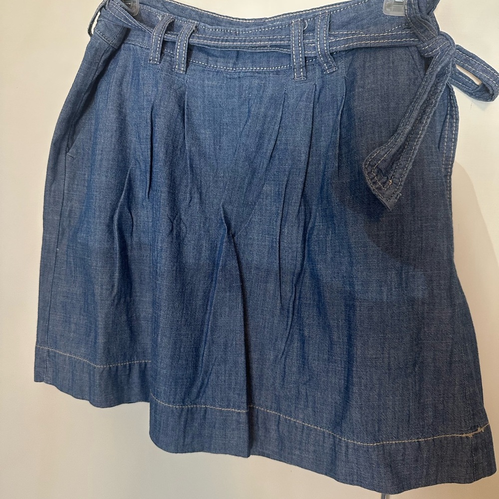 Old Navy Denim color Skirt with Belt size 8